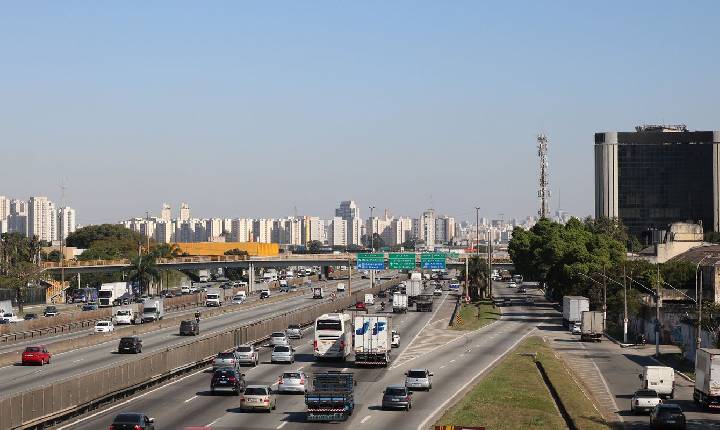 MPRJ pede suspensão das obras na Via Dutra, após risco de alagamento