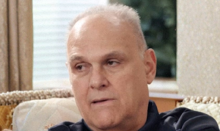 Pouco antes da morte, Oscar Schmidt teve complicações na Justiça por dívida em condomínio de luxo