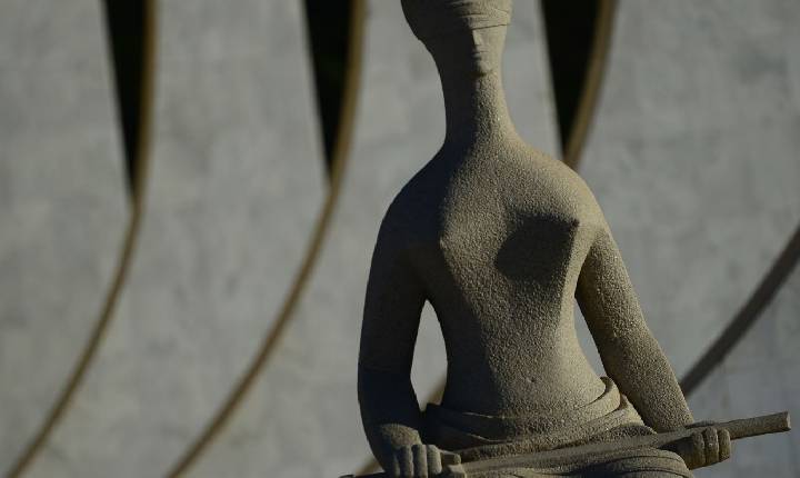 STF decide que piso nacional deve ser pago a professores temporários 