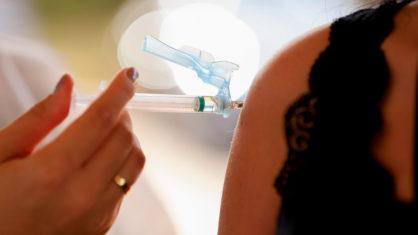 Covid-19: Possibilidade de nova onda no Brasil preocupa especialistas