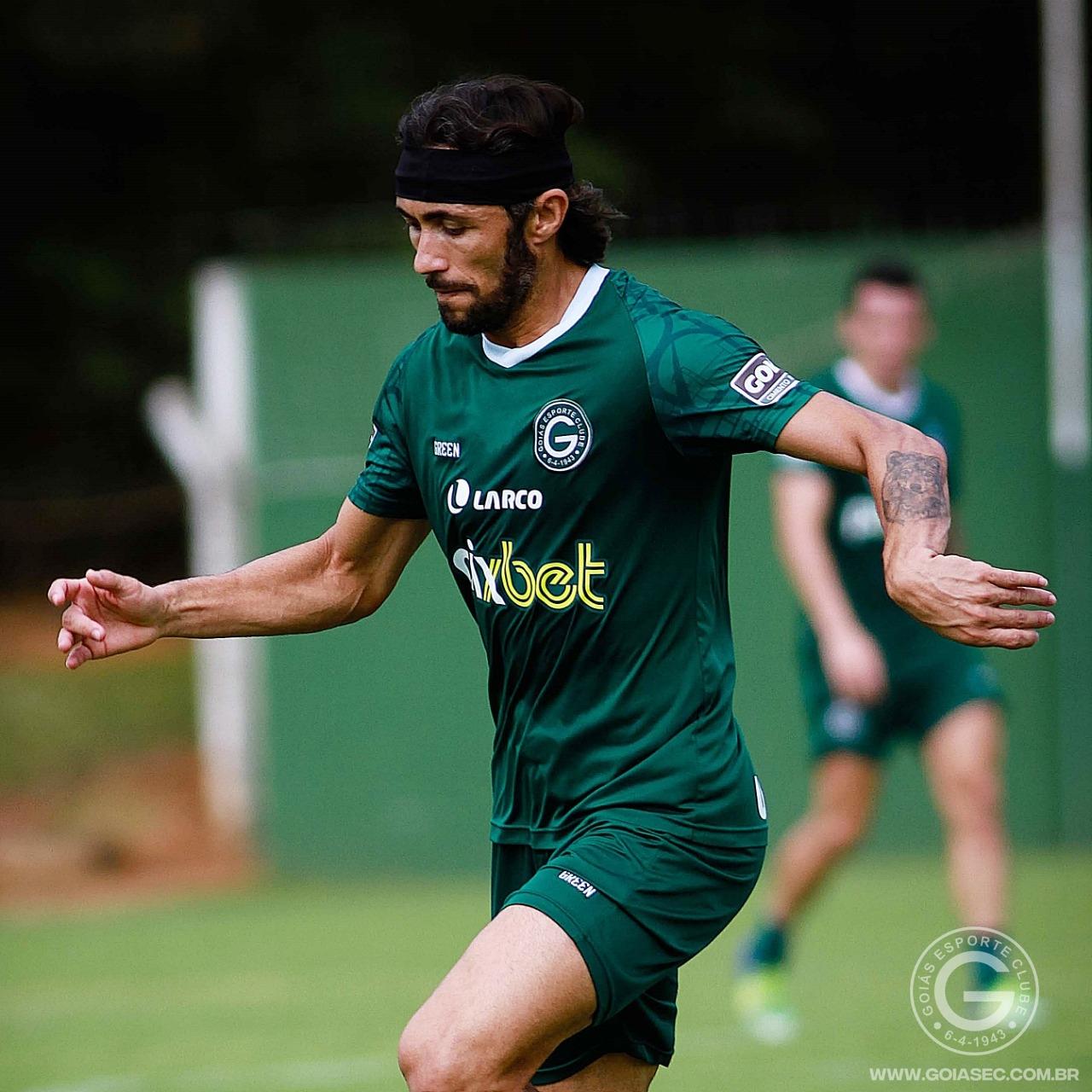 GOIÁS FECHA PREPARAÇÃO E INICIAÇÃO CONCENTRAÇÃO PARA ENCARAR O SANTOS