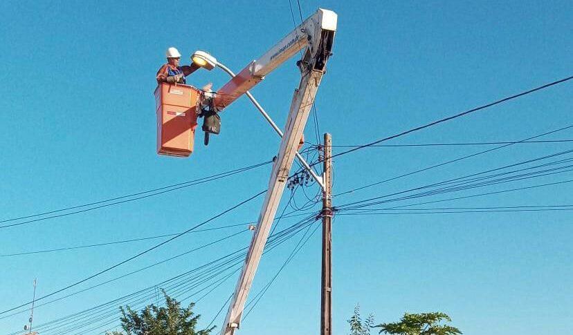 Prefeitura de Goiânia realiza reparos na rede de iluminação pública em 19 bairros, e operação tapa-buracos em 14 setores, nesta quarta-feira (04/05)