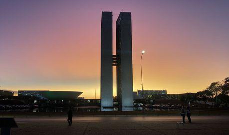 POR DO SOL EM BRASILIA HOJE 22-06-2022