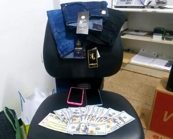 Babá furta 18 mil dólares do patrão para comprar celulares e bolsas em Águas Lindas (GO)