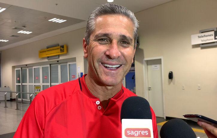 Após reunião, diretoria garante permanência de Jorginho no Atlético-GO