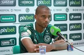 Matheus Sales reencontra o Palmeiras e confia em boa partida do Goiás