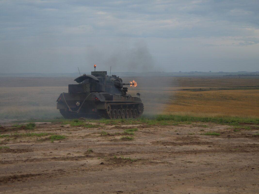 Oito militares ficam feridos em acidente com tanque em área do Exército em GO