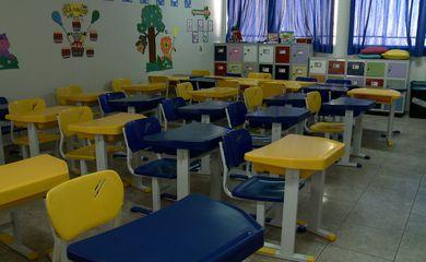 Pais podem negociar reajuste nas mensalidades com as escolas