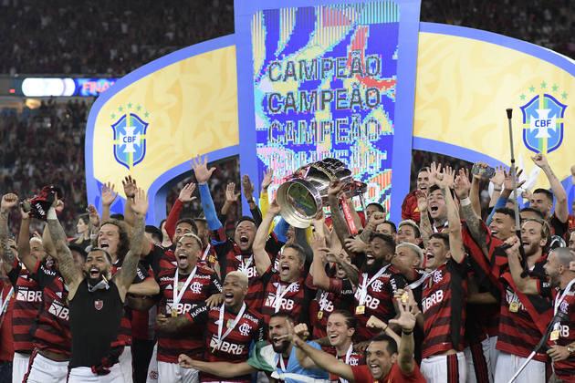 Em final insana, Flamengo vence Corinthians nos pênaltis e é tetracampeão da Copa do Brasil