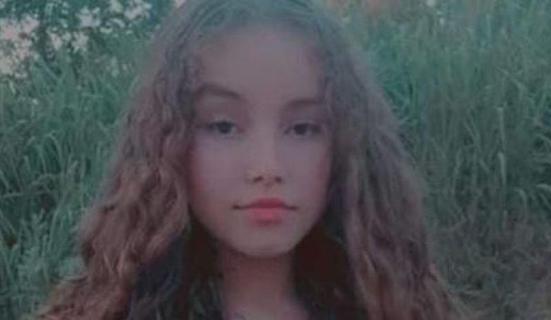 Adolescente de 14 anos é morta a facadas na saída da escola