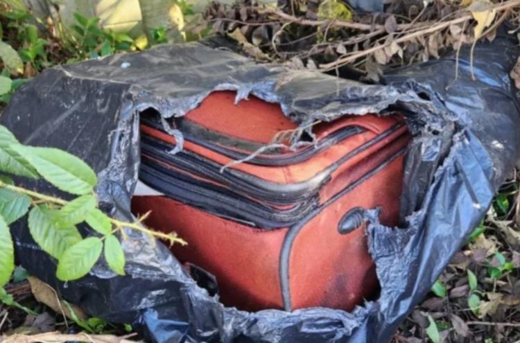 Corpo de mulher é encontrado dentro de mala em estágio avançado de decomposição