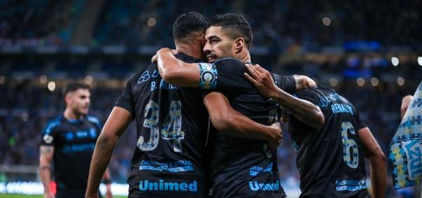Grêmio 2 x 1 Goiás - Tricolor acorda no 2º tempo, rebaixa o rival e confirma vaga na Libertadores