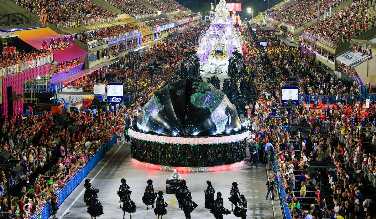 [Carnaval Rio 2024] Segundo e último dia de desfiles é marcado por grande disputa pelo título