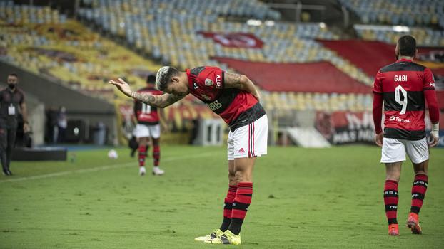 Flamengo encaminha título do Carioca, com 3 a 0 sobre Nova Iguaçu