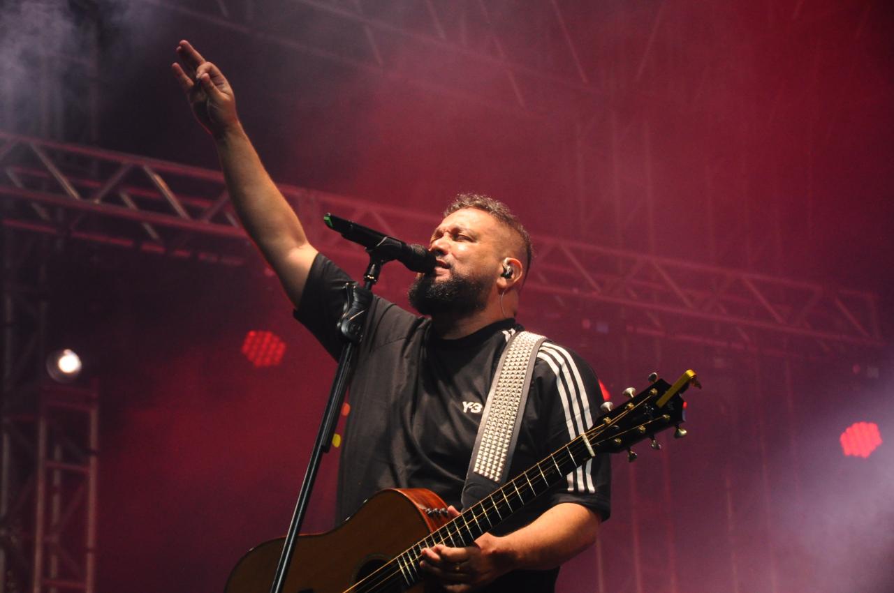 Noite gospel reúne mais de 30 mil pessoas na abertura do Aparecida é Show 2024