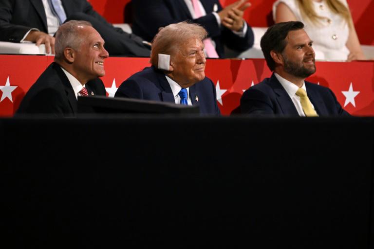 Trump reafirma seu poder e recebe apoio de ex-rivais em sinal de unidade