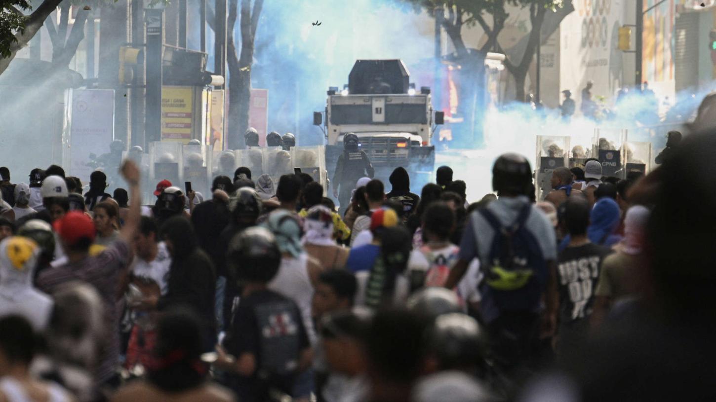 Venezuela vive momento crítico após eleições; veja imagens dos protestos