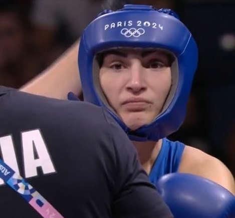 Lutadora italiana abandona ringue em confronto com atleta reprovada em teste de gênero