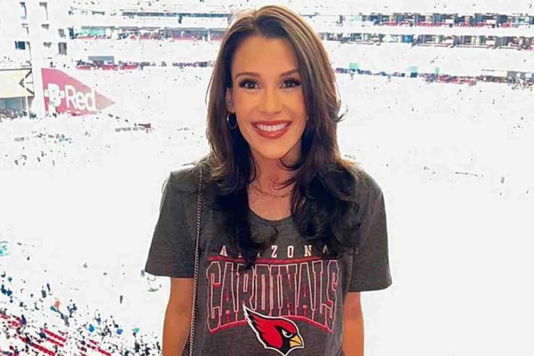 Apresentadora de jornal morre de aneurisma aos 28 anos e recebe homenagens dos colegas