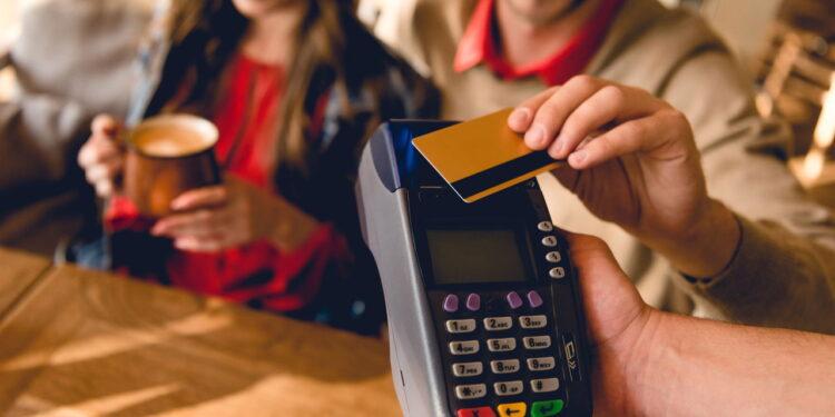 Comunicado para todos os brasileiros que usam a função de aproximação no cartão