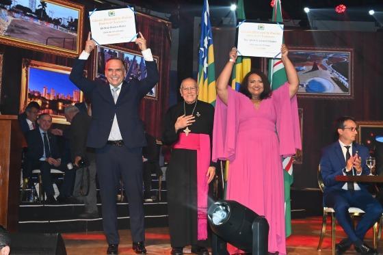 Em tom de urgência por ações, Sandro Mabel toma posse como prefeito de Goiânia