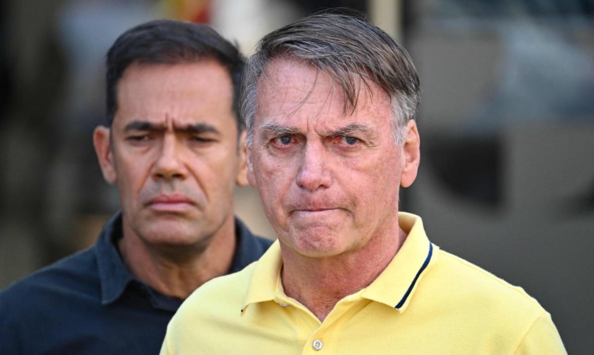 Moraes determina monitoramento na área externa da casa de Bolsonaro