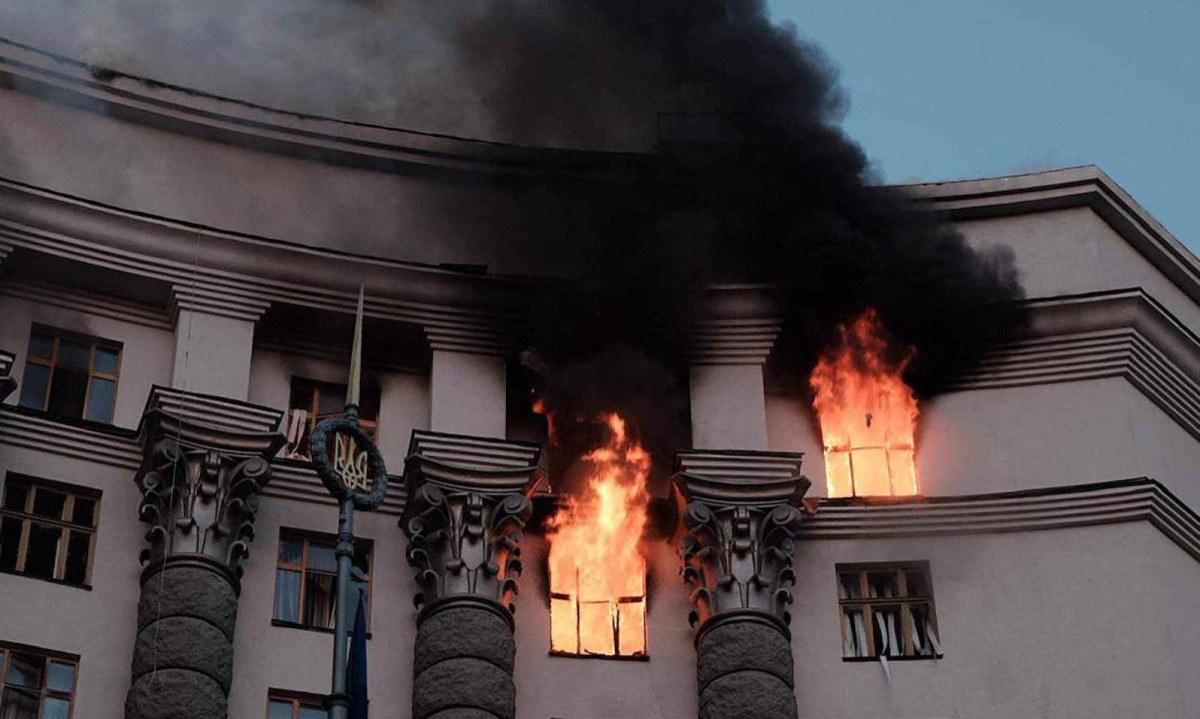 Rússia ataca sede do governo da Ucrânia pela primeira vez em nova onda de bombardeios