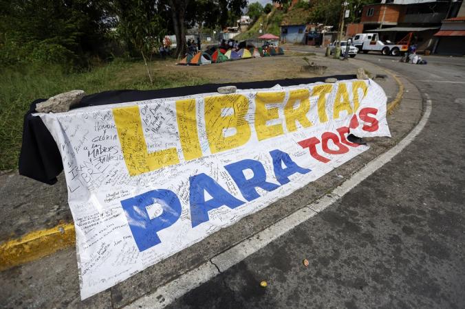 Familiares de presos na Venezuela aguardam libertações sob anistia