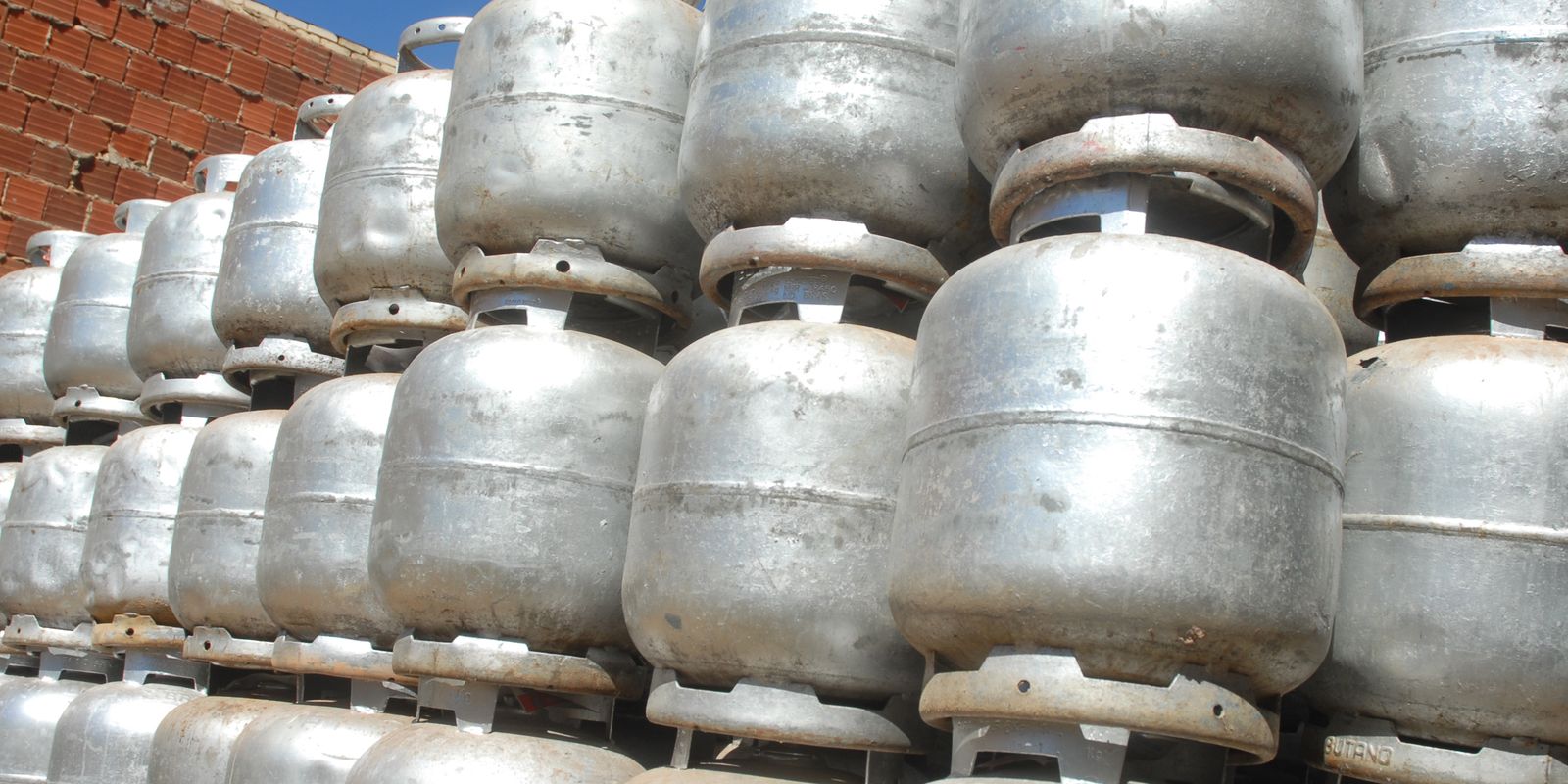 Gás do Povo: vale-recarga começa a ser disponibilizado 