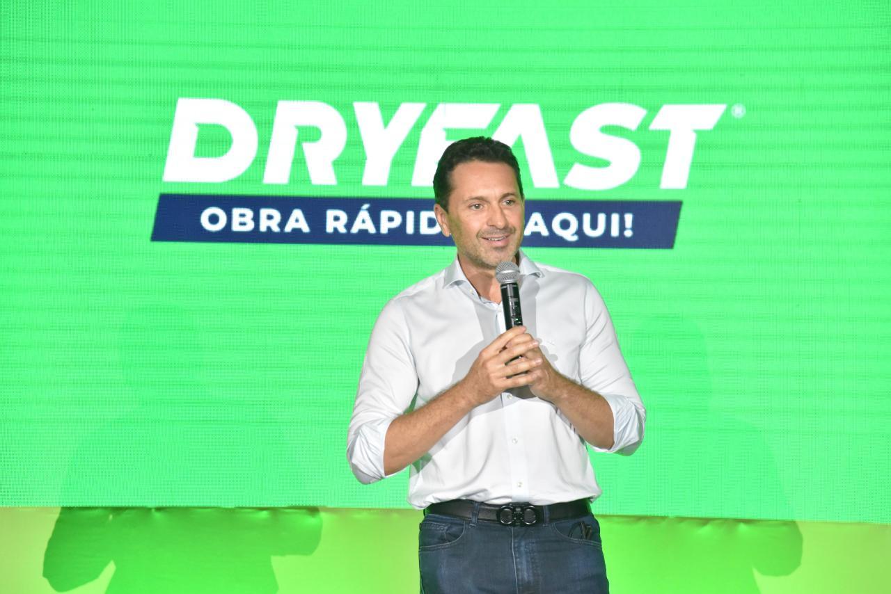 Prefeito Vilela está entre os 10 melhores gestores das maiores cidades do Brasil